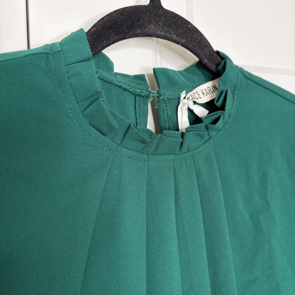 Grace Karin Emerald Green Ruffle Neck Blouse Small Smocked Cuff NWT - Picture 5 of 13